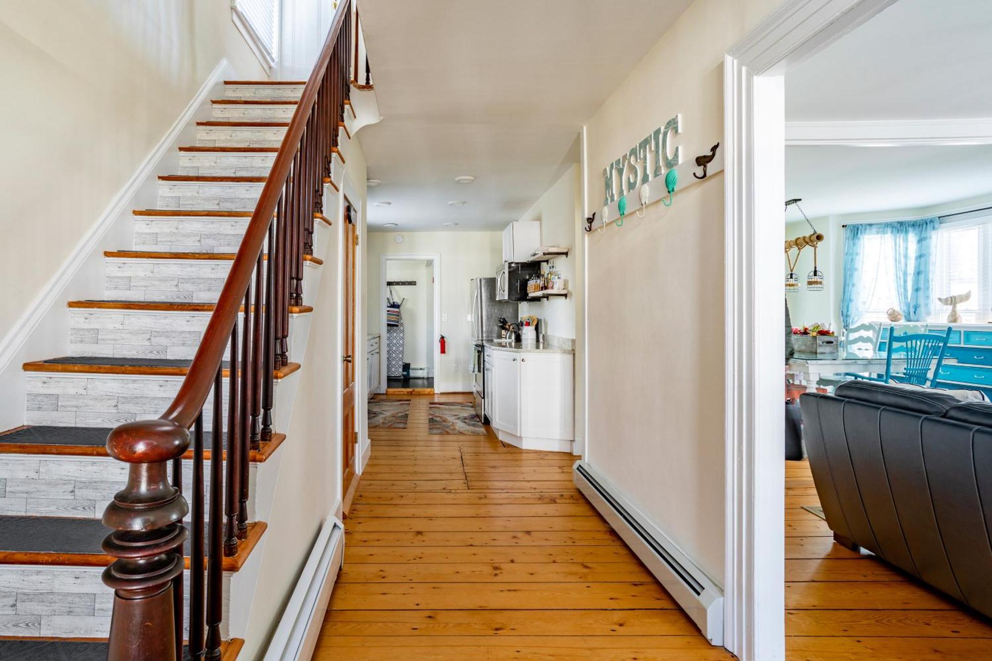 Sunny, Historic 3 Bedroom Townhouse In Downtown Mystic Stonington Εξωτερικό φωτογραφία